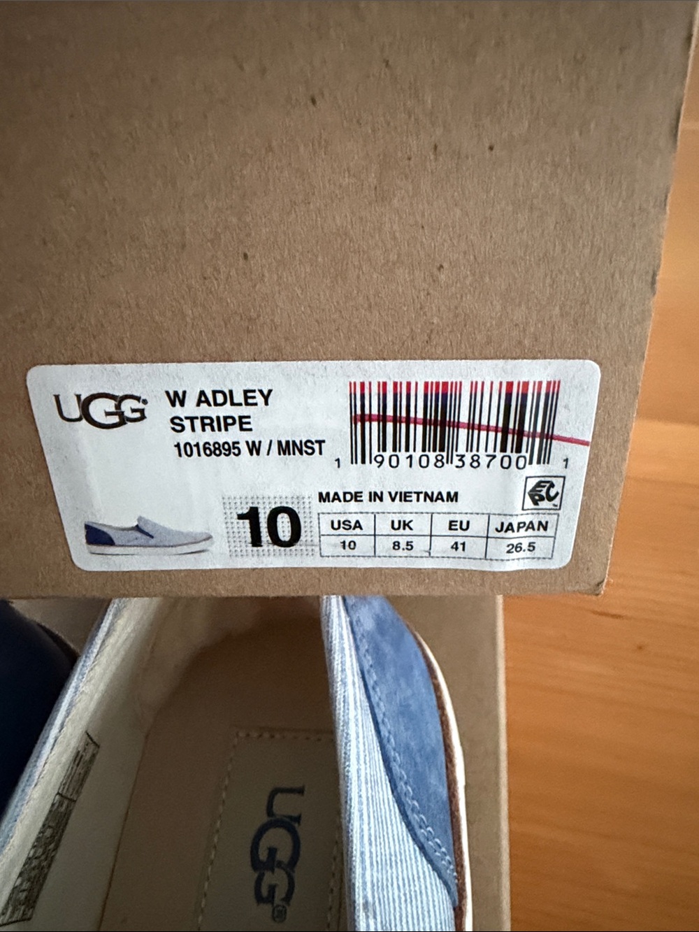 UGG women’s  Light Blue stripe Slip-On Sneakers / Adley size 10 - Picture 2 of 4